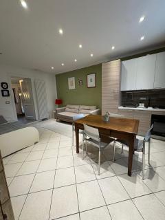 LA TANA Guest House - 0