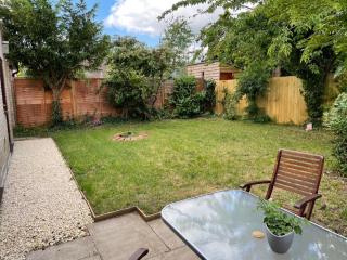 Stylish 3BR Cambridge Bungalow, Near Science Park - 4