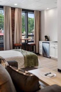 The Classic @TheMillRowsSuites - 2