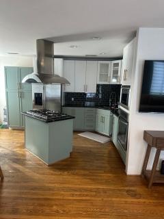 5 STAR BEAUTIFUL LONG BEACH HOuSE - 5