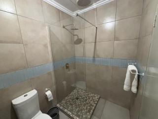 The Palms Apartment on the beachfront, wifi, TV - 9