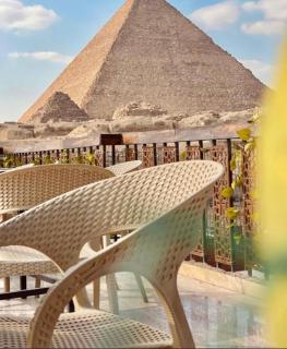 Bastet Pyramids inn - 1