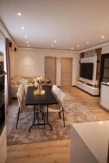 Tomorrowland Luxury Apartment - 9