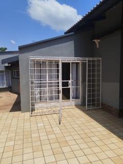 Greenstone Guesthouse - 8