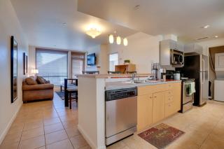Resort-Style Condo with Lake Chelan and Mtn Views - Chelan - 1