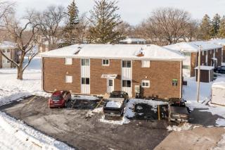 Soak in Luxury | Chic Modern Bathtub Retreat - 6