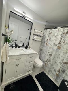Private Studio with Patio-King Bed, Near Beach & Casinos - 8