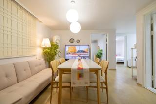 5min, Seoul Stn, 3R5B, group, family, good location for travel, Myeongdong, Itaewon, Hongdae - 0