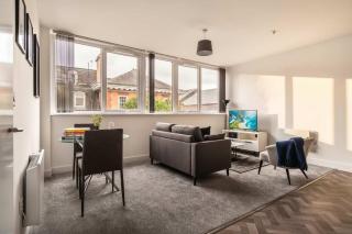 Modern 1 Bed Apartment in Central Wrexham - 4