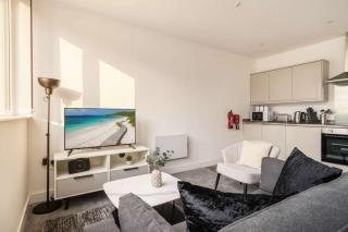 Modern 1 Bed Apartment in Central Wrexham - 1