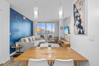 Peaceful Bay View Apartment Near Beach - 7