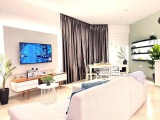 Garden Living 201 at Octagon Newly Renovated Netflix - 8