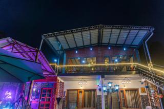 SMOKEY CASTLE HOTEL and RESTAURENT - Mukteswar - 0