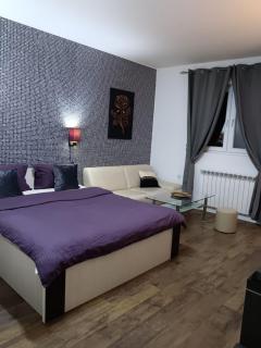 Apartment Center 227 - 4