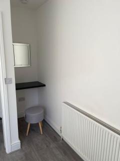 Edward 4th - Newly renovated 4 bedroom house - 6