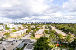 Blueground Little Havana pool nr Fairchild Garden MIA-173 - 6