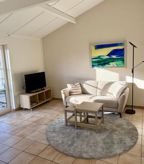 Cozy Beach Home - 5