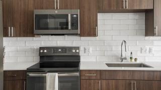 Landing Apartments - The Braxton - 5