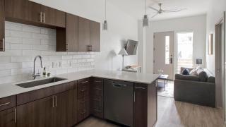 Landing Apartments - The Braxton - 4