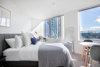 Downtown Bellevue Studio w Gym WD nr shops SEA-118 - 0