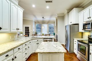 Group-Friendly Burleson Getaway with Outdoor Oasis - 2