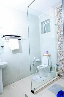 Luxury Sea View with a Pool, Fast WiFi, AC & 3Mins Walk to the Beach - 1