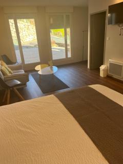 l'Ancienne Gendarmerie - 1