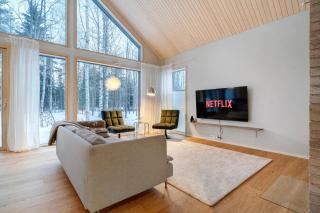 Arctic Modern Villa in Rovaniemi with Jacuzzi - 9