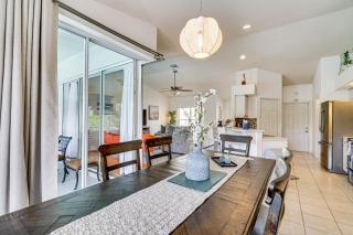 Poolside Lounge & Game Area: Cape Coral Retreat - 3