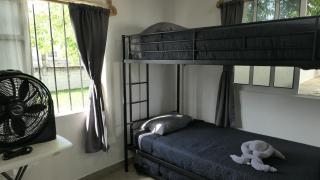 Casa, alberca privada y jardín - 6