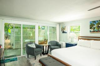 Papa's Hideaway - Key West - 1