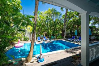 Papa's Hideaway - Key West - 1