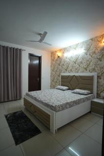 Pristine 3 Bedroom Home Elegant and Comfort Space - 1