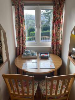 Walkers Retreat with garden and views - 1