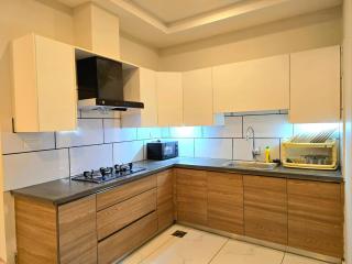 Book & Bliss 1bed Apt in Bahria Town, Rwp - 9