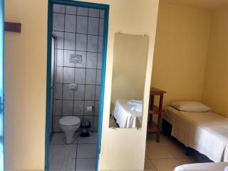 Réveillon em Bonito Quarto simples com banheiro e ventilador - 4