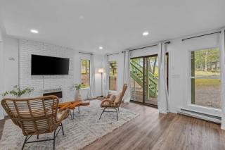 Pocono Serenity Retreat | 3-BR w/ Bonus King Suite & Hot Tub by Stay Lage - 1