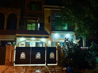 Entire Floor Self Check-In Bahria Town Lahore - 7