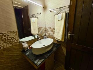 Entire Floor Self Check-In Bahria Town Lahore - 4