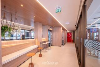 Acomodações completas em prédio com piscina a 270m da Praia da Barra - CAOa - 2