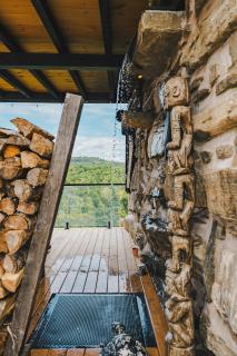 Chalet Borealis Luxury mountain Getaway with Spa - 8