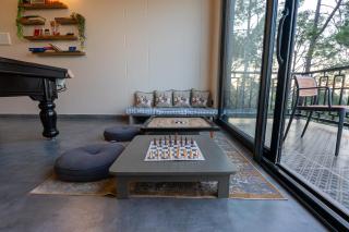 SaffronStays The Unwind Chalet Majestic Suites - 5