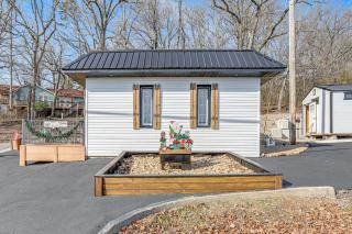 Walk to Current River Ozarks Adventure Home! - 8