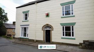 Historic Bulls Head Magical Pet Friendly Christmas Stay with Hot Tub - 8