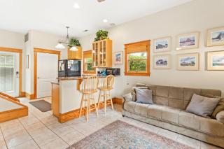 IC1 - Little Lifeboat House - 2