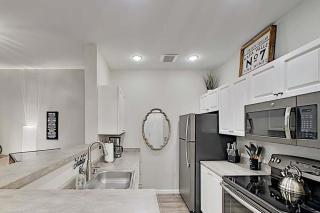 Central 1 Bed Walkable - 4