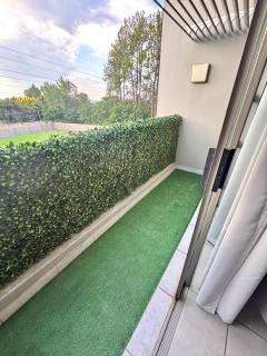 Executive Lombardy Apartment - 5