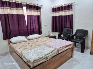 VISHWAGIRI Home Stay Guest House - 8