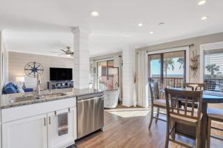 Admiral's Row 109 - Stunning 2BR, 2BA Ocean Views - 2