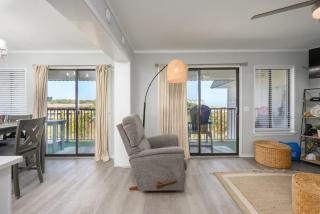 Admiral's Row 424 - Oceanview Villa with Balcony - 6